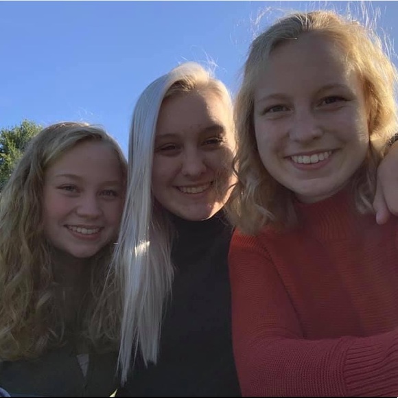 Meet your Posher, Caitlin - Picture 1 of 1